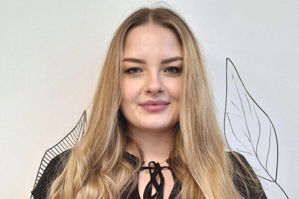 Julia Lenart